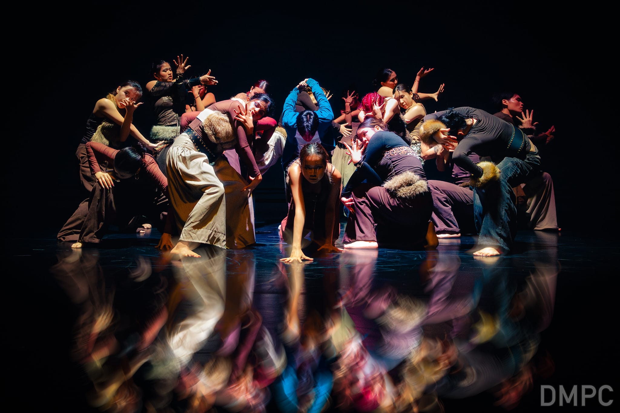 Image of Temasek Polytechnic Dance Ensemble performing at a concert